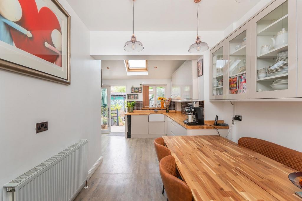 2 S5 RKE - Dining Area D.jpg