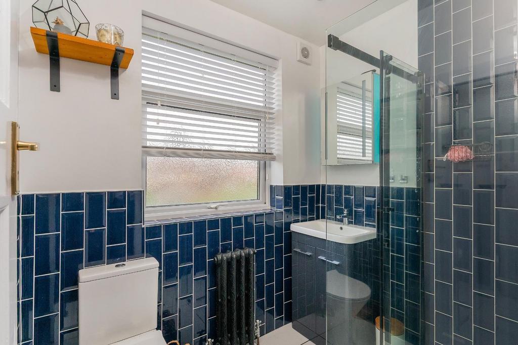 2 S5 RKE - Bathroom B.jpg