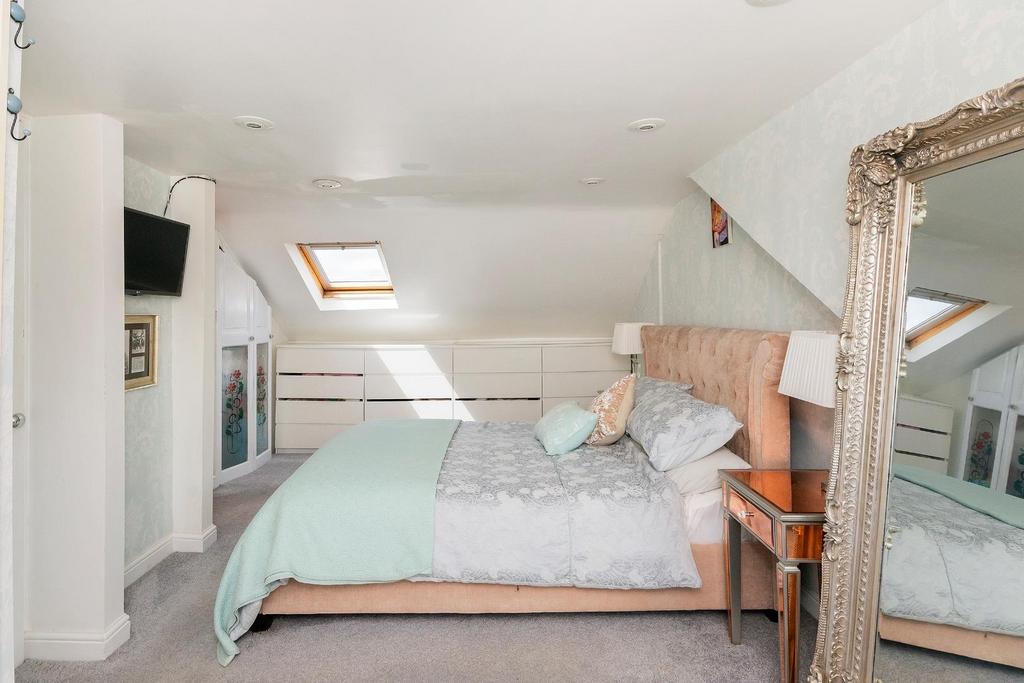 2 S5 RKE - Bedroom I.jpg