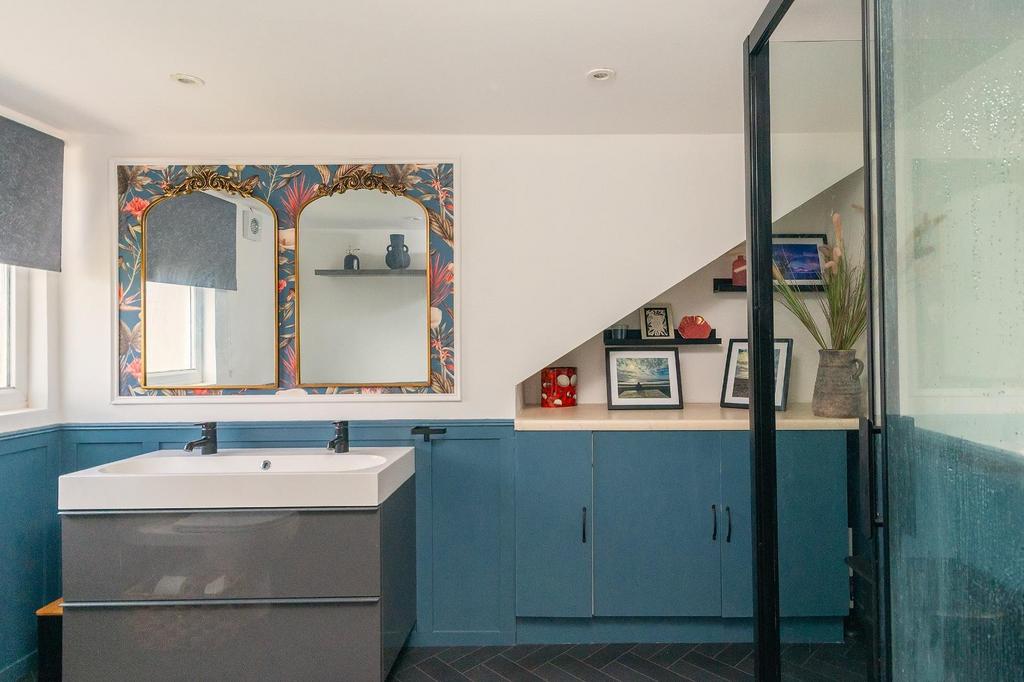2 S5 RKE - Ensuite C.jpg
