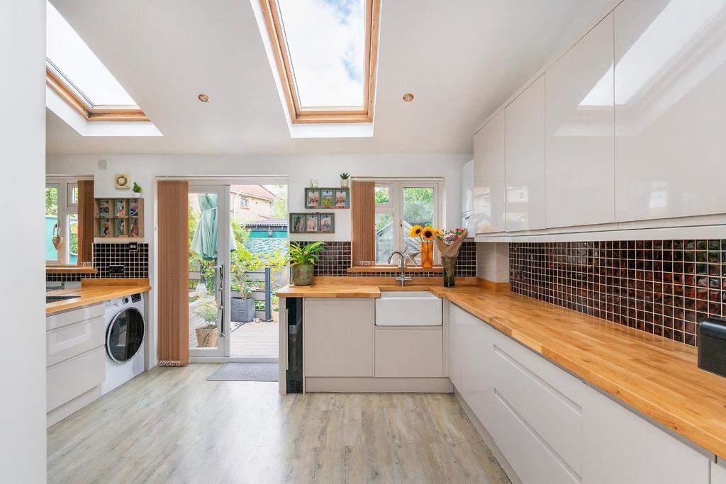 2 S5 RKE - Kitchen F.jpg