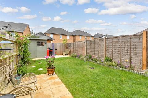 3 bedroom end of terrace house for sale, Goldcrest Row, Whitfield, Dover, Kent