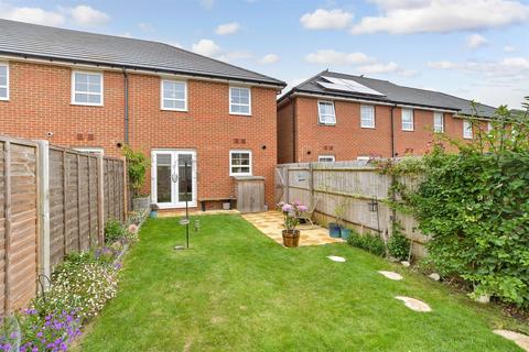 3 bedroom end of terrace house for sale, Goldcrest Row, Whitfield, Dover, Kent