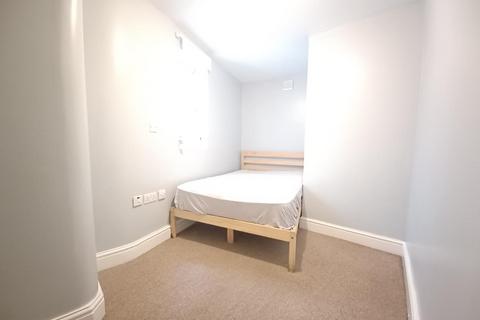 1 bedroom apartment to rent, High Street, Bath BA2