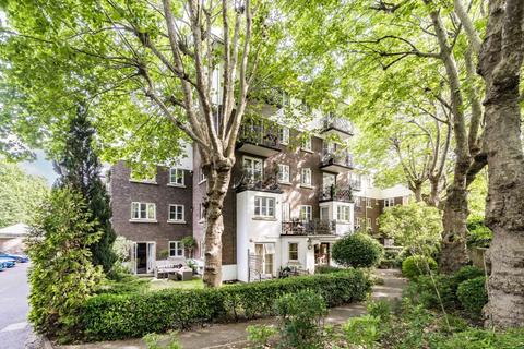 Brompton Park Crescent, London SW6