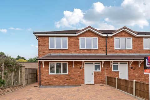 4 bedroom semi-detached house for sale, Acacia Avenue, Ruislip, HA4