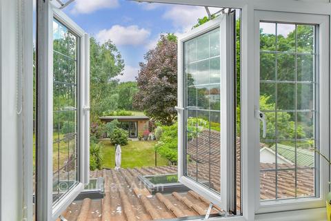 3 bedroom semi-detached house for sale, Cromer Road, Hornchurch, Essex