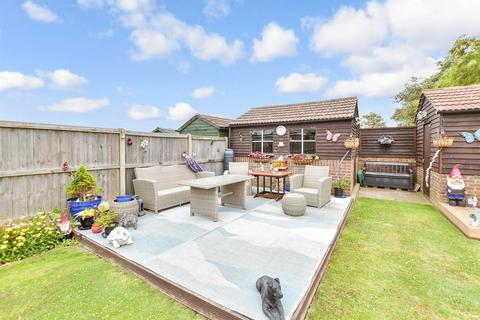 102 Dunes Road, Greatstone, New Romney, TN28 8SP