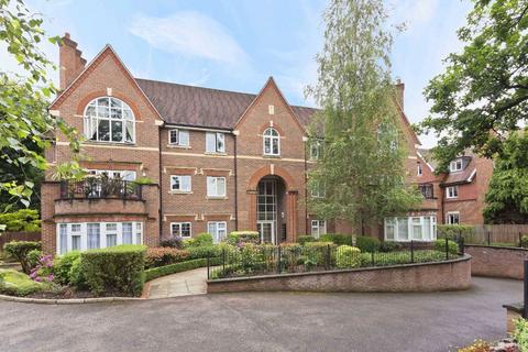 Queens Road, Weybridge KT13