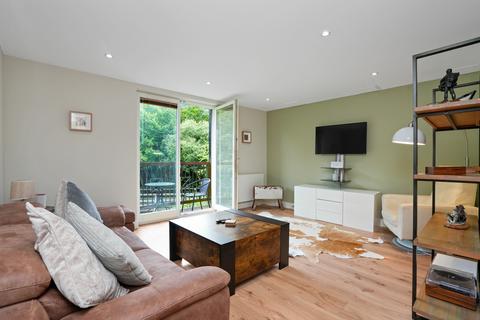54 Esk Bridge, Penicuik, EH26 8QR