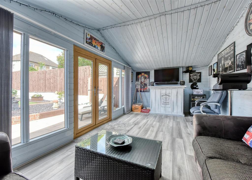 51 Sedgley Road-Summer House.jpg