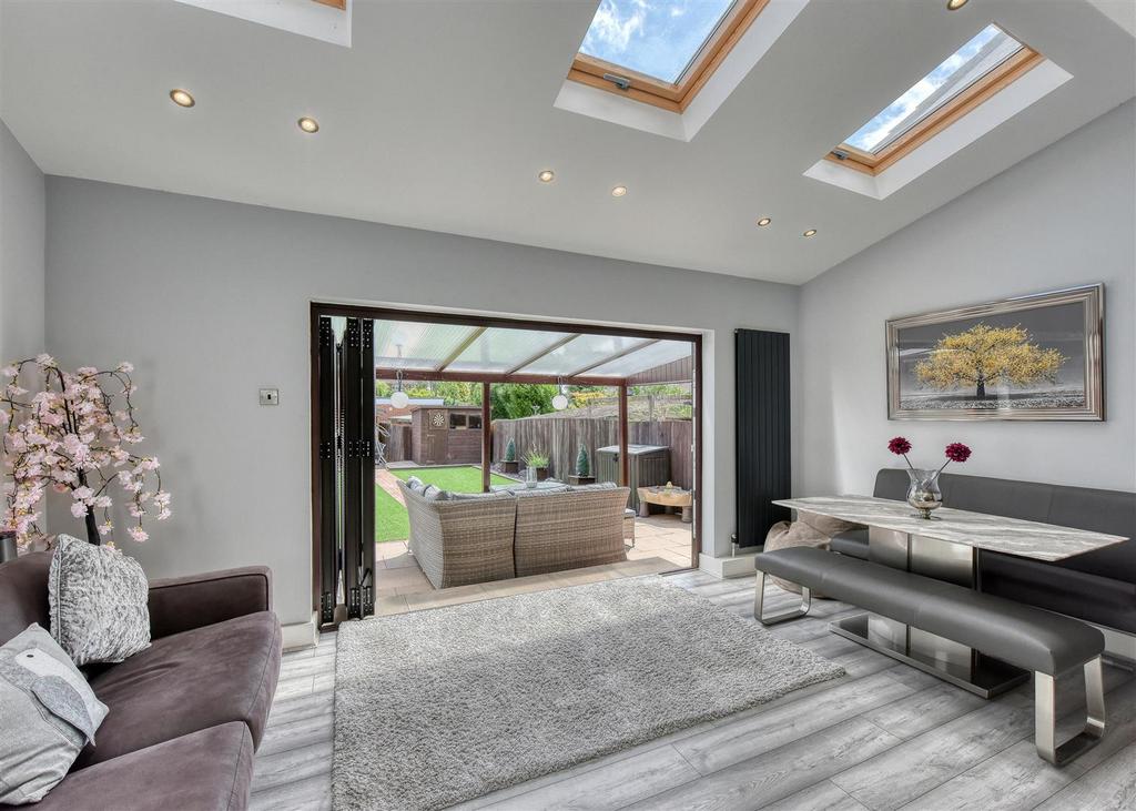 51 Sedgley Road-Living Room (4).jpg