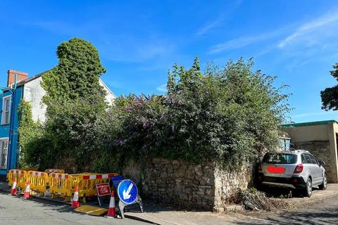 2 bedroom property with land for sale, Queen Street, Pembroke Dock SA72