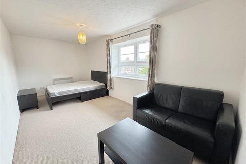 Studio for sale, Memorial Avenue, London