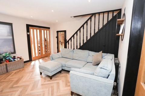 3 bedroom terraced house for sale, Larkspur Close, Red Lodge, Bury St. Edmunds, Suffolk, IP28