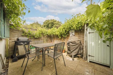 44 Albany Road, Brentford, TW8 0NF