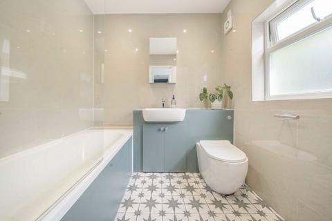 44 Albany Road, Brentford, TW8 0NF