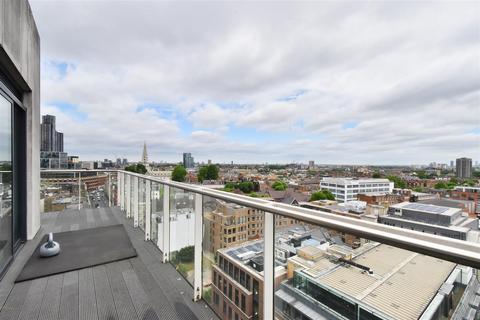 2 bedroom apartment to rent, Kensington Apartments, London E1