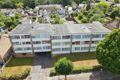 2 bedroom flat for sale, Queens Road, Buckhurst Hill IG9