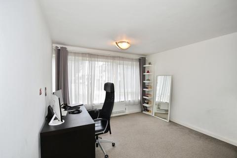 2 bedroom flat for sale, Queens Road, Buckhurst Hill IG9