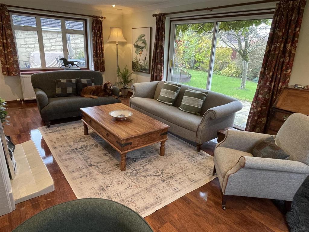 Sitting Room.JPG