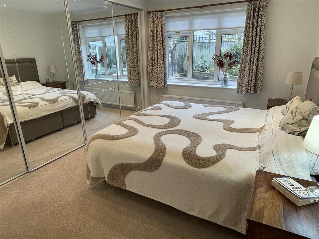 Bedroom 1.JPG