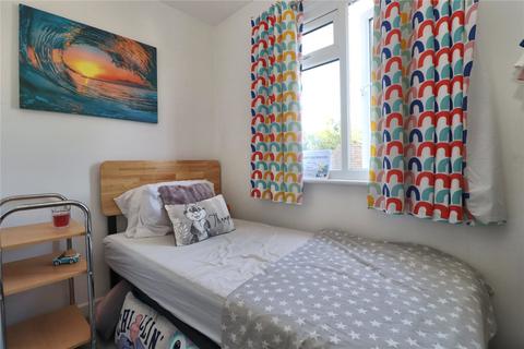 2 bedroom flat for sale, York Road, Surrey GU22