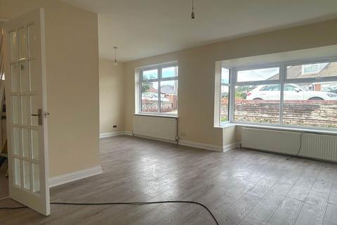 57 Carlton Way, Royton, Oldham, OL2 5BE