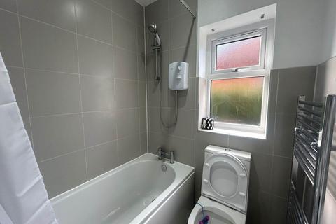 57 Carlton Way, Royton, Oldham, OL2 5BE