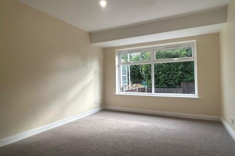 57 Carlton Way, Royton, Oldham, OL2 5BE