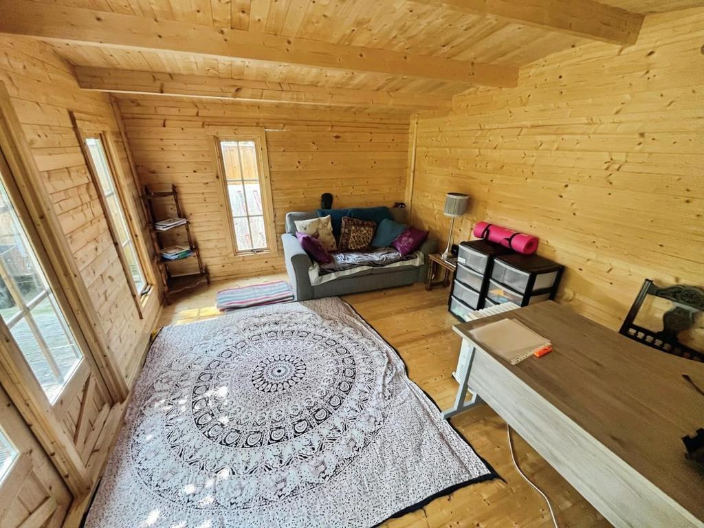 1d798e36-Summer 20 House.jpg