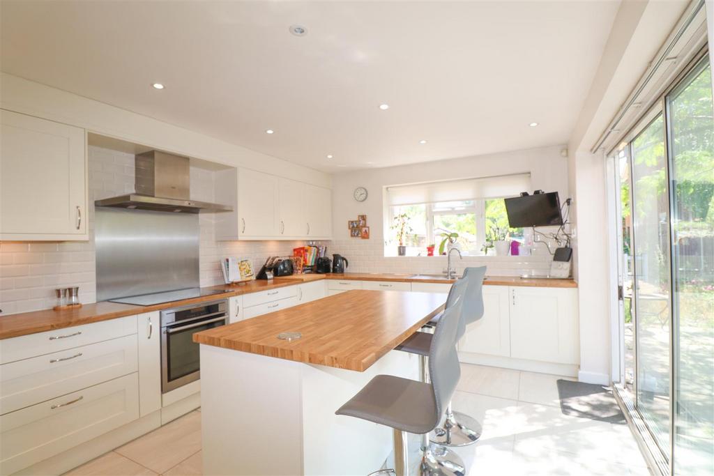 Kitchen/Breakfast Room