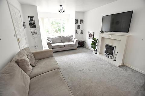 8 Brunel Close, Grimsby, DN32 9FE