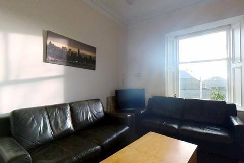 2 bedroom flat to rent, Friars Street, Stirling, Stirlingshire, FK8