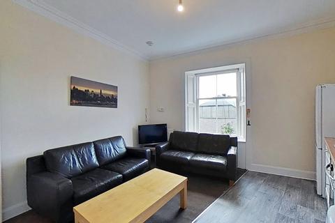 2 bedroom flat to rent, Friars Street, Stirling, Stirlingshire, FK8