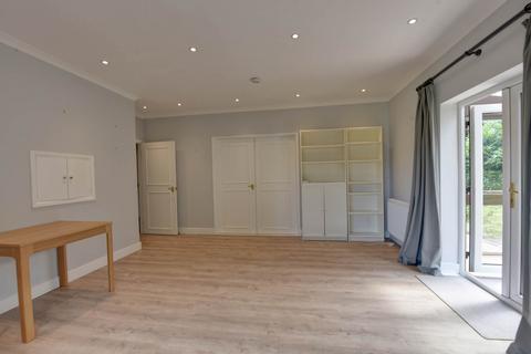 1 bedroom retirement property for sale, Bowling Court, Henley-On-Thames