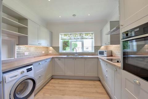 1 bedroom retirement property for sale, Bowling Court, Henley-On-Thames