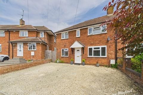 undefined, Chiltern Close, Stone, Aylesbury, Buckinghamshire
