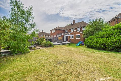 undefined, Chiltern Close, Stone, Aylesbury, Buckinghamshire