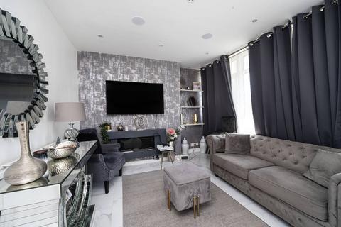 undefined, Tomlinson Close, Bethnal Green, London, E2