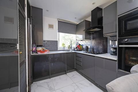 undefined, Tomlinson Close, Bethnal Green, London, E2