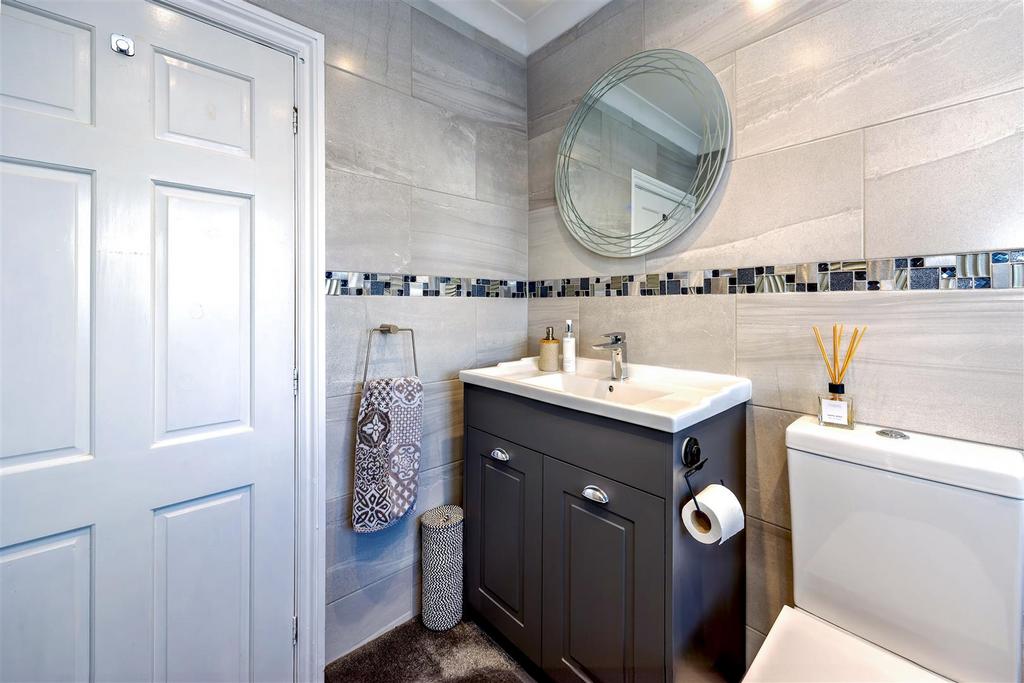 Bathroom shower room 1.1 SAPL1936-20250911-Dx O Dee