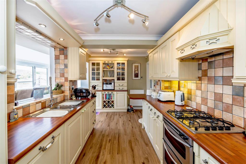 Kitchen 1 SAPL1705-20250911-Dx O Deep PRIME XD2s.jpg