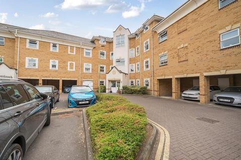 undefined, Sunbury-On-Thames,  Surrey,  TW16