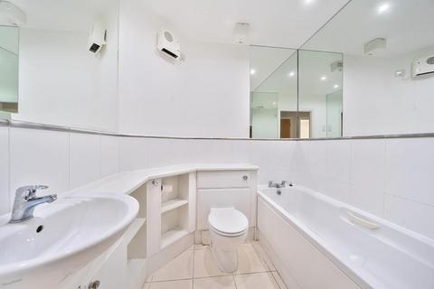 undefined, Sunbury-On-Thames,  Surrey,  TW16