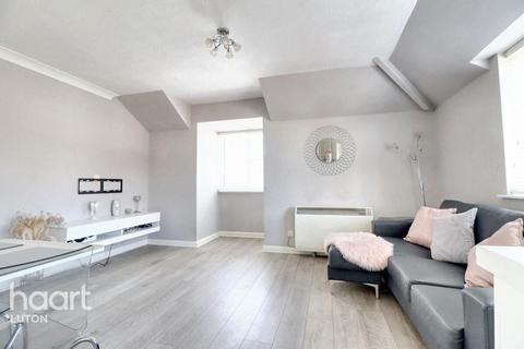 undefined, Earls Meade, Luton