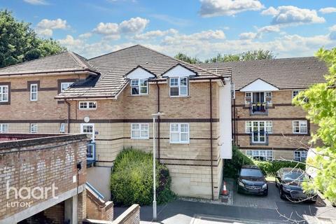 1 bedroom apartment for sale, Earls Meade, Luton