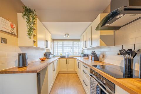 23 Rushley Close, Great Wakering, Southend-on-sea, SS3 0HE