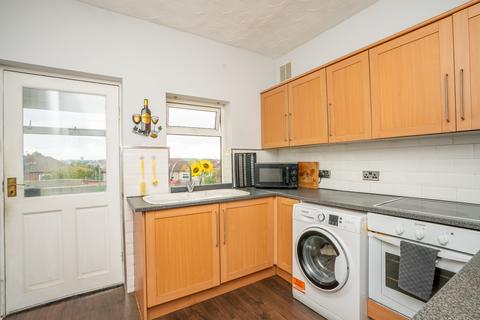 2 bedroom detached bungalow for sale, Leeds LS15