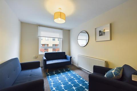 5 bedroom maisonette to rent, Denland House, Vauxhall